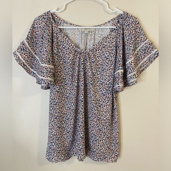 LOFT Floral colorful Flutter Sleeve Blouse - Picture 8 of 8
